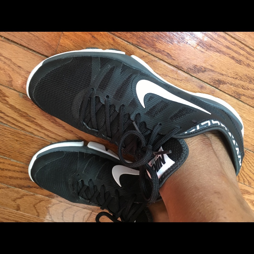 Nike sneakers - Picture 2 of 8